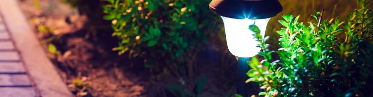 Рейтинг лучших садовых светильников на солнечных батареях