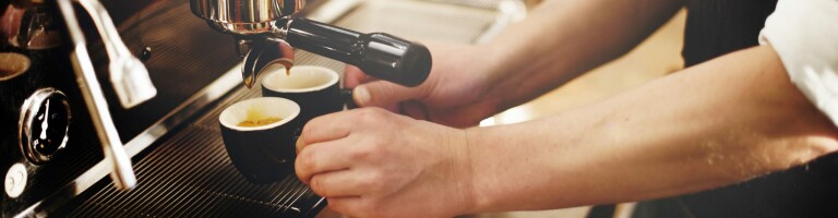 Какая кофемашина для кофейни лучше: рейтинг профессиональных кофеварок для кафе 2023
