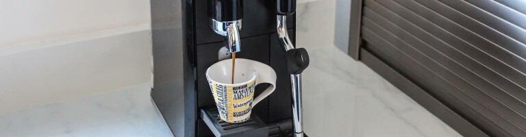 Маленькие кофемашины для дома: подборка моделей 2023 года