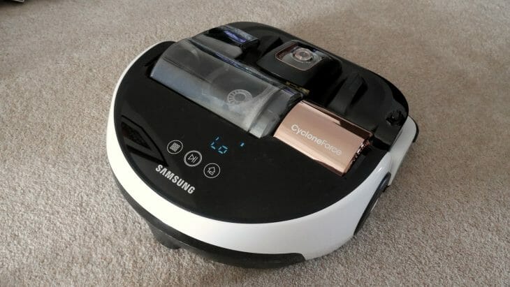 Стильный робот пылесос Samsung