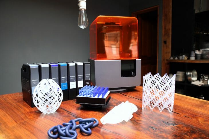Фотополимерный 3D принтер для дома