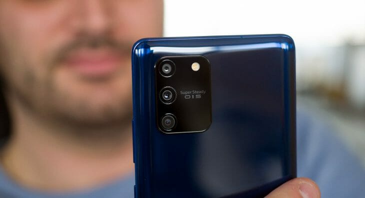 Блок камер смартфона Samsung S20FE
