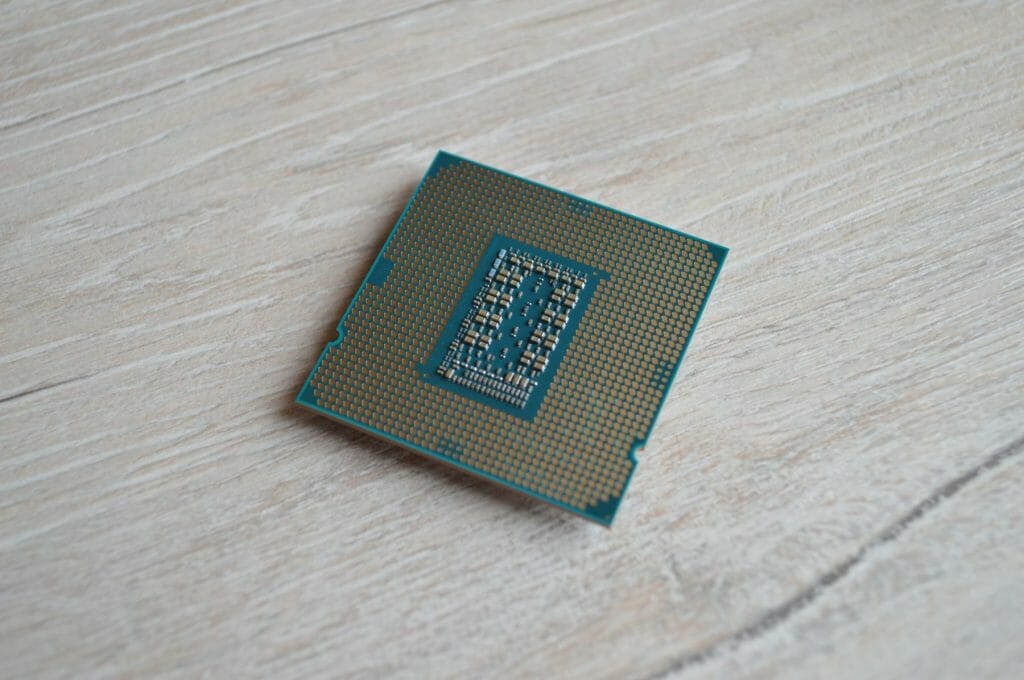 Типичный вид процессора для компьютера